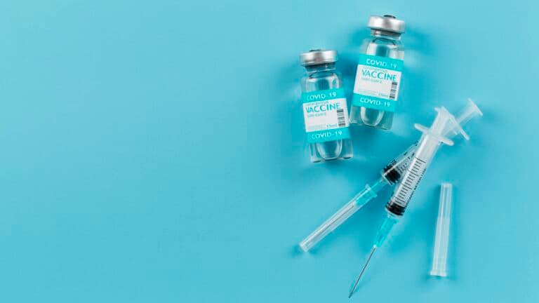 LA VACCINATION ANTI COVID 2025